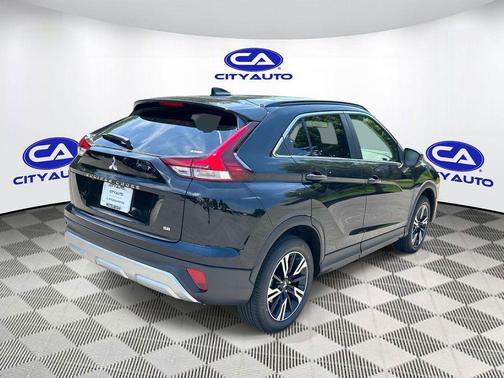 Labrador Black Pearl 2026 Mitsubishi Eclipse Cross SE