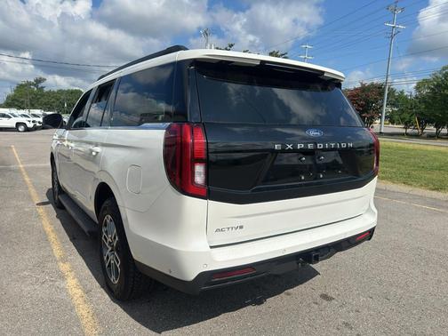 WHITE 2025 Ford Expedition Active