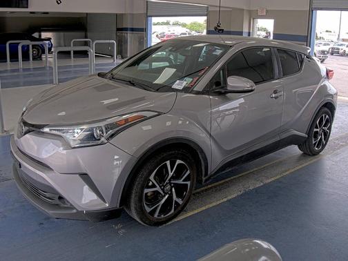 Silver Knockout Metallic 2018 Toyota C-HR XLE