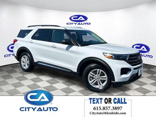 Oxford White 2022 Ford Explorer XLT