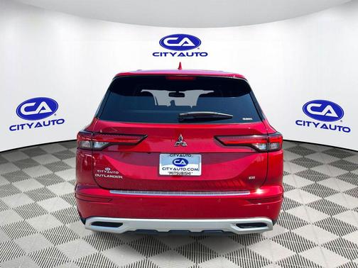 Red Diamond 2024 Mitsubishi Outlander SE Black Edition S-AWC