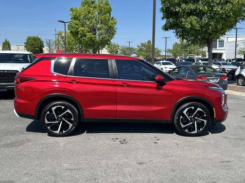 Red Diamond 2024 Mitsubishi Outlander SE Black Edition S-AWC