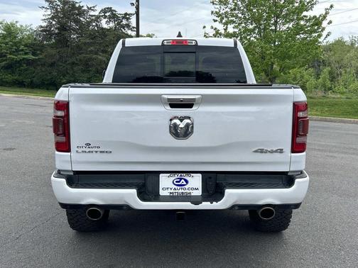 Ivory White Tri-Coat Pearlcoat 2019 RAM 1500 Limited