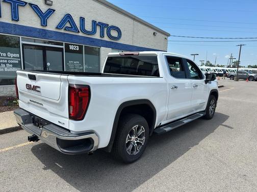 Summit White 2024 GMC Sierra 1500 SLT