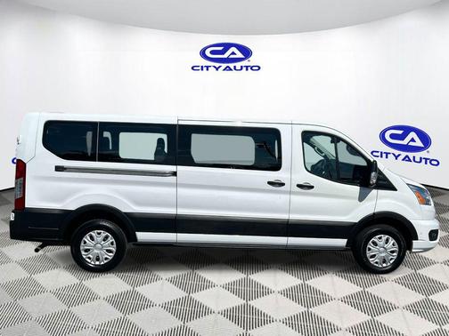Oxford White 2022 Ford Transit-350 XLT