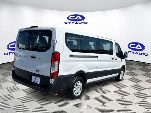 Oxford White 2022 Ford Transit-350 XLT