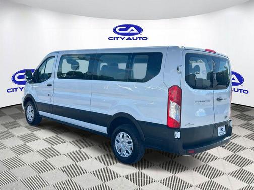 Oxford White 2022 Ford Transit-350 XLT