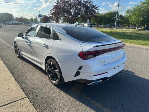 Glacial White Pearl 2024 Kia K5 GT-Line