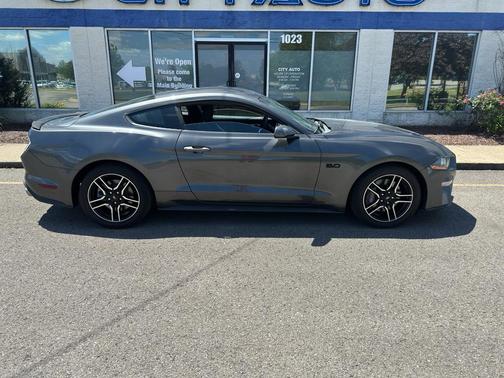 Magnetic Metallic 2019 Ford Mustang GT