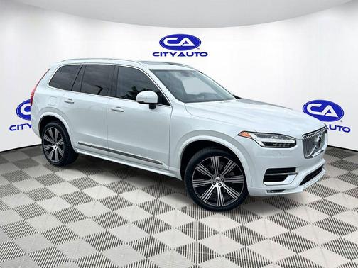 Crystal White Metallic 2020 Volvo XC90 T6 Inscription