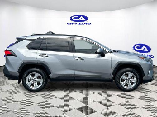 Silver Sky Metallic 2020 Toyota RAV4 XLE