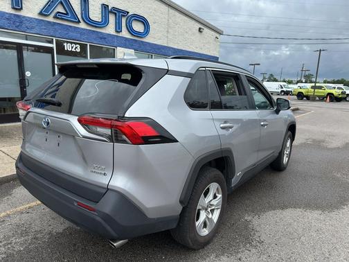 Silver Sky Metallic 2021 Toyota RAV4 Hybrid XLE