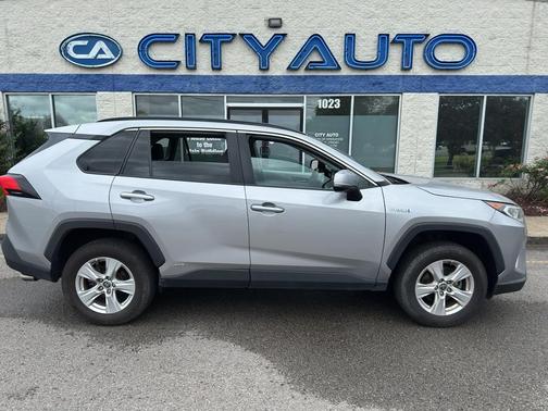 Silver Sky Metallic 2021 Toyota RAV4 Hybrid XLE