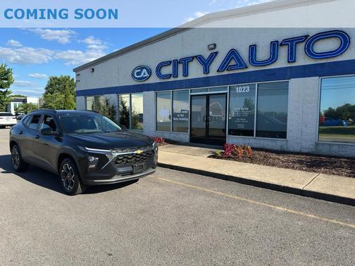 Mosaic Black Metallic 2025 Chevrolet Trax LT