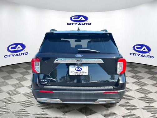 Agate Black Metallic 2023 Ford Explorer XLT