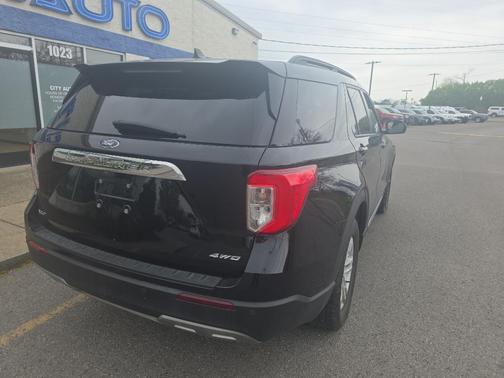 Agate Black Metallic 2023 Ford Explorer XLT