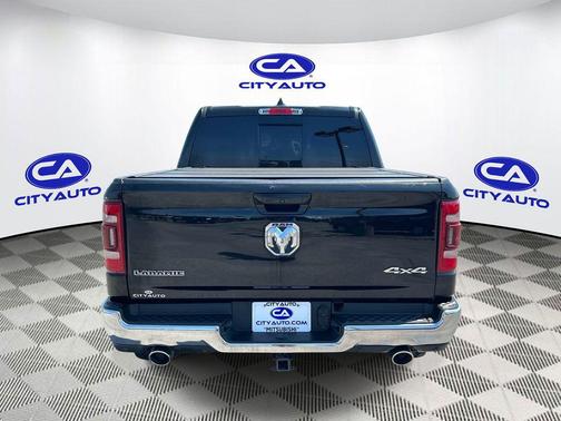 Diamond Black Crystal Pearlcoat 2023 RAM 1500 Laramie