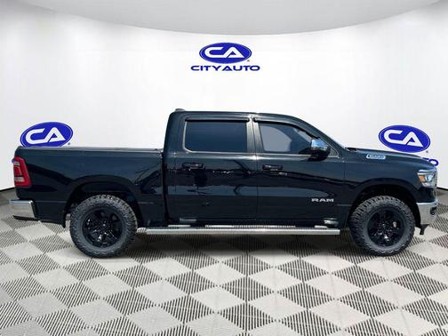 Diamond Black Crystal Pearlcoat 2023 RAM 1500 Laramie