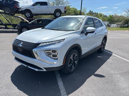 White Diamond 2023 Mitsubishi Eclipse Cross SE