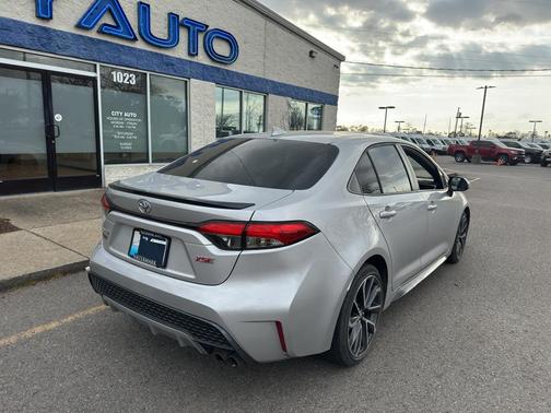 Classic Silver Metallic 2022 Toyota Corolla XSE