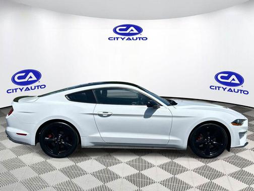 2021 Ford Mustang EcoBoost