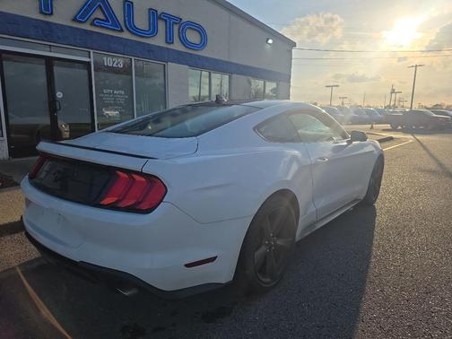 Oxford White 2021 Ford Mustang EcoBoost