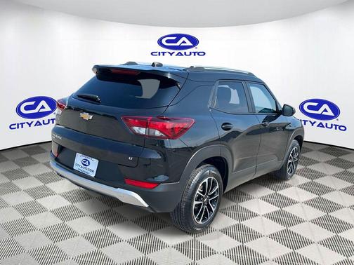 Mosaic Black Metallic 2025 Chevrolet Trailblazer LT