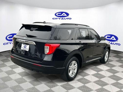 Agate Black Metallic 2023 Ford Explorer XLT