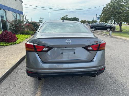 Gun Metallic 2024 Nissan Altima SR FWD