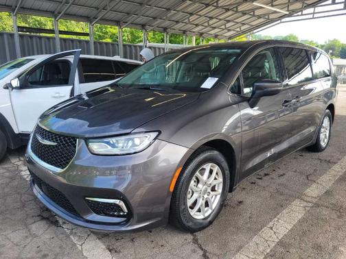 Granite Crystal Metallic Clearcoat 2023 Chrysler Pacifica Touring L