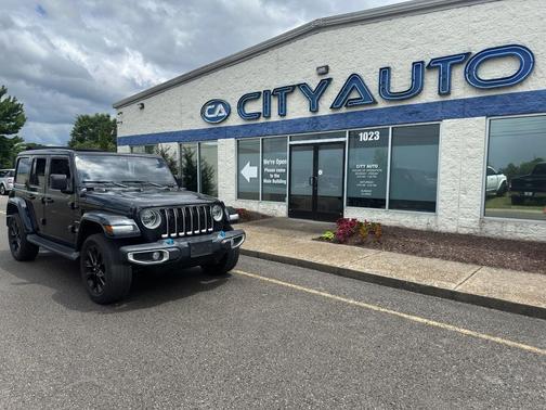 Black Clearcoat 2022 Jeep Wrangler Unlimited 4xe Sahara