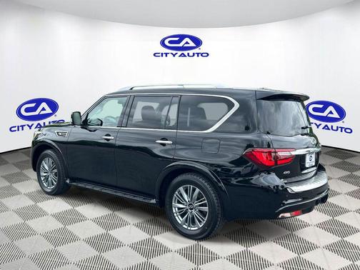 Black Obsidian 2022 INFINITI QX80 Luxe