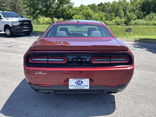 Octane Red Pearlcoat 2019 Dodge Challenger R/T