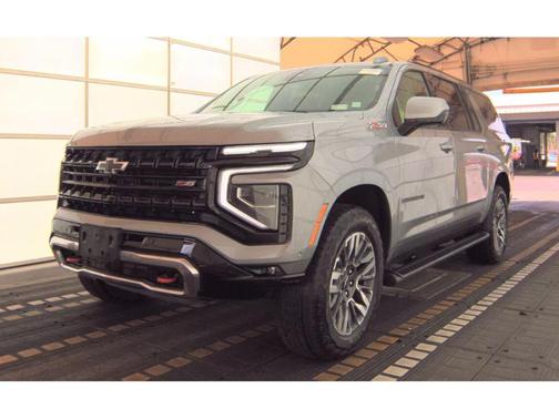 Sterling Gray Metallic 2025 Chevrolet Suburban 4WD Z71