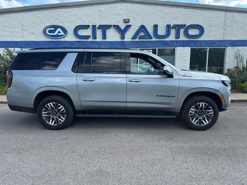 Sterling Gray Metallic 2025 Chevrolet Suburban 4WD Z71