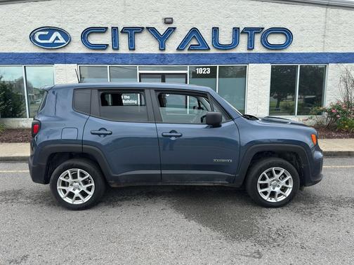 Slate Blue Pearlcoat 2023 Jeep Renegade Latitude