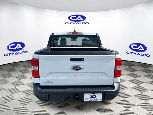 Oxford White 2022 Ford Maverick XLT