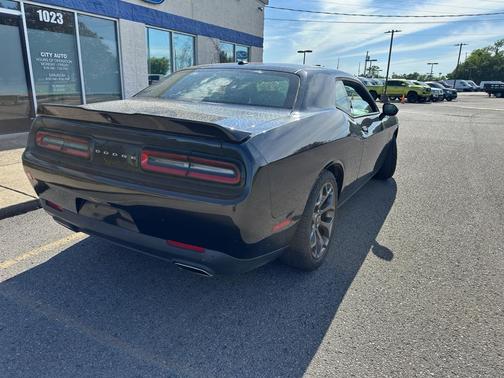 Pitch Black Clearcoat 2022 Dodge Challenger GT