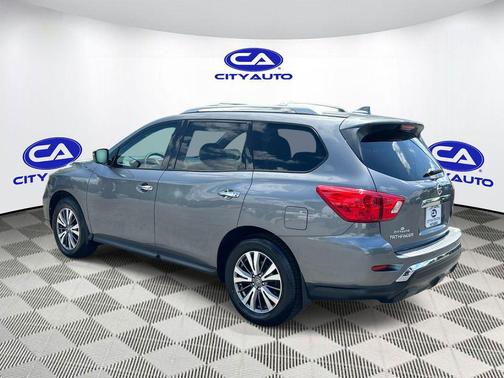 Gun Metallic 2020 Nissan Pathfinder S 2WD