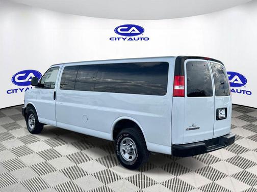 2022 Chevrolet Express 3500 RWD 3500 Extended Wheelbase LS