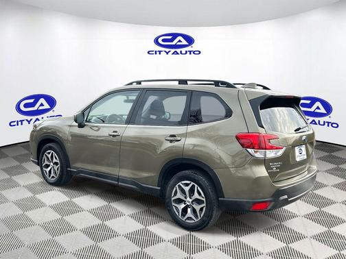 Autumn Green Metallic 2022 Subaru Forester Premium