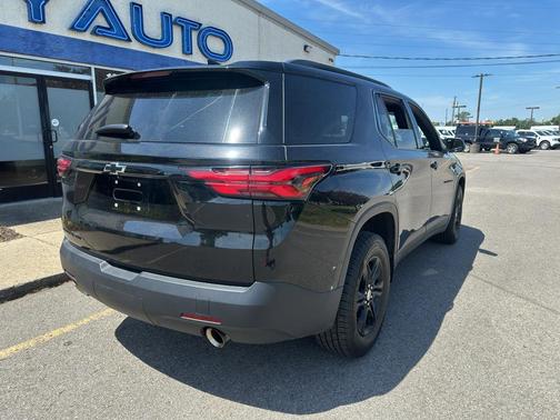 Mosaic Black Metallic 2023 Chevrolet Traverse LS