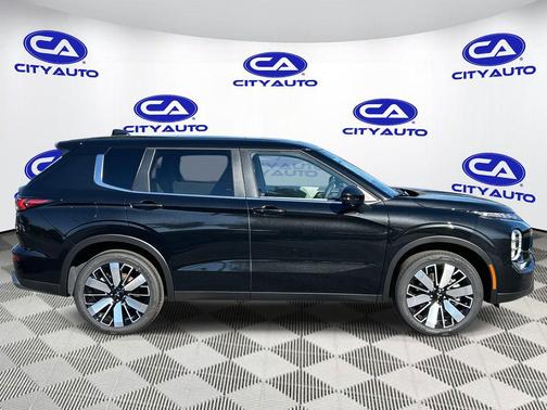 Black Diamond 2025 Mitsubishi Outlander SE 2.5 2WD