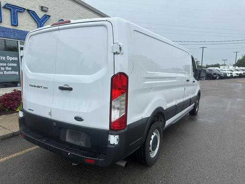 Oxford White 2022 Ford Transit-250 Base
