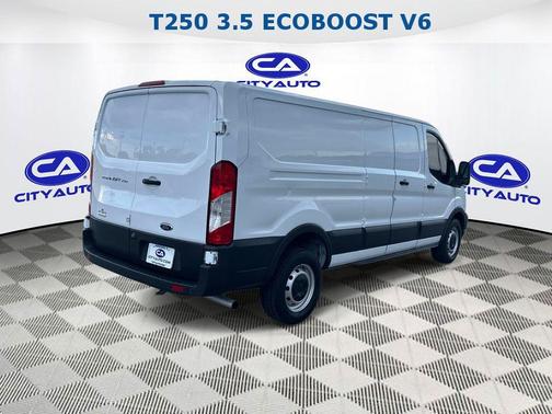 Oxford White 2022 Ford Transit-250 Base