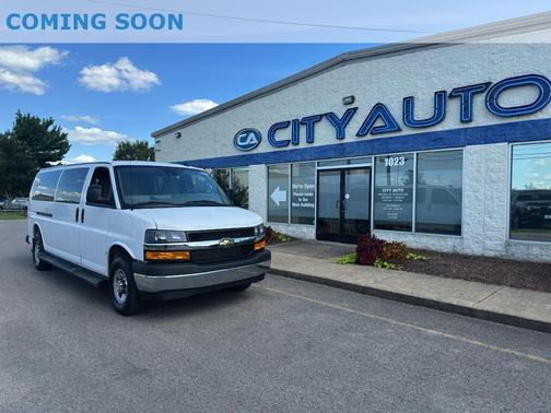 Summit White 2025 Chevrolet Express 3500 RWD 3500 Extended Wheelbase LT