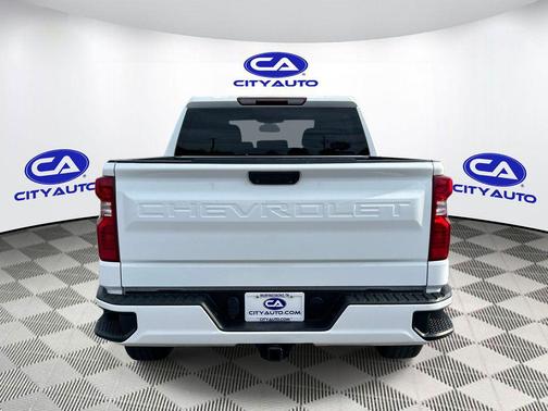 Summit White 2023 Chevrolet Silverado 1500 Custom