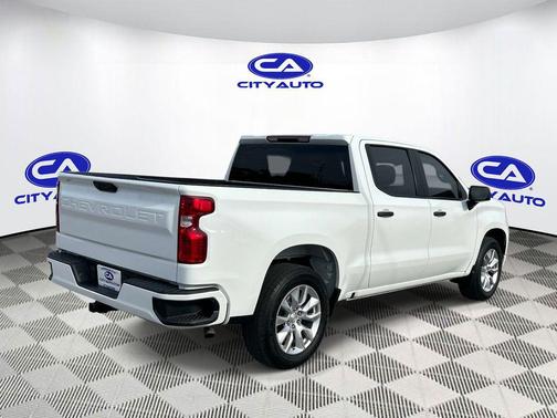 Summit White 2023 Chevrolet Silverado 1500 Custom