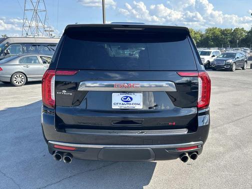 Onyx Black 2024 GMC Yukon XL 4WD AT4