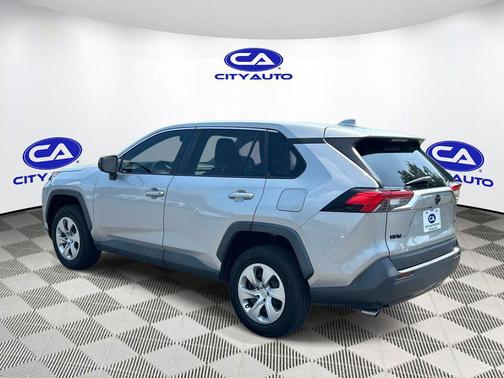 Silver Sky Metallic 2022 Toyota RAV4 LE